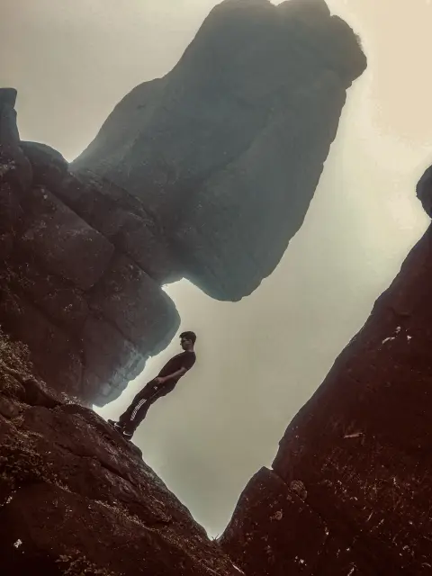 Raxagala Mountain (Kinihira Kanda)